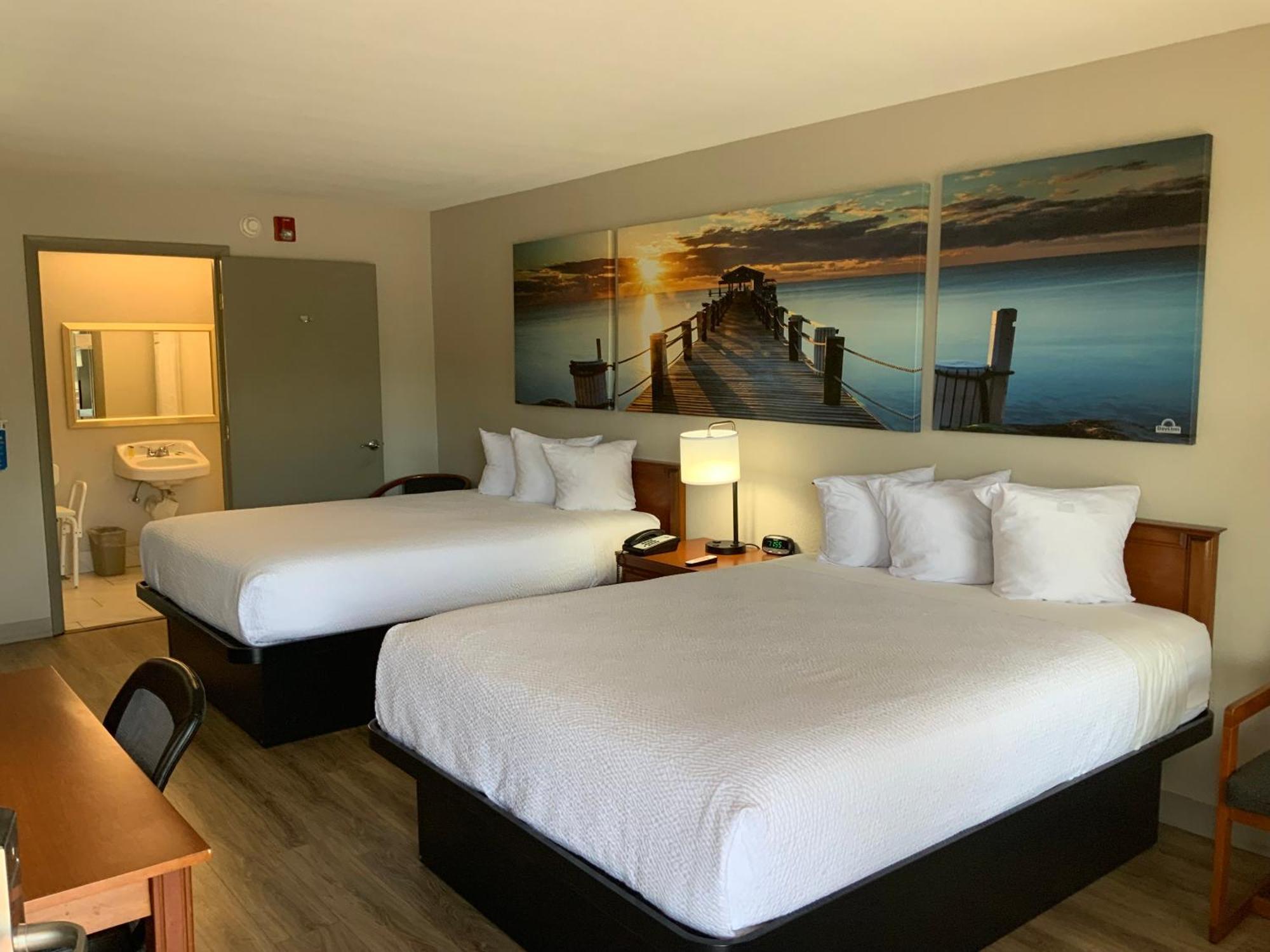 Days Inn By Wyndham Lake City I-10 Экстерьер фото