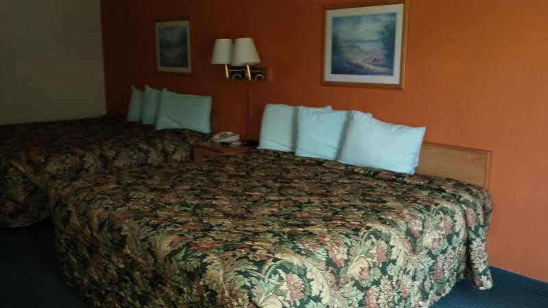 Days Inn By Wyndham Lake City I-10 Экстерьер фото